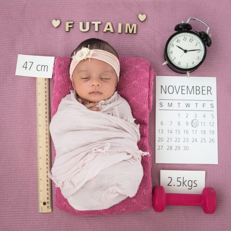 Newborn baby photography
Loomi Photography
Birth Announcement 