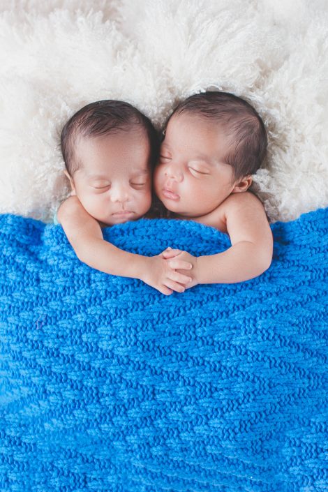 Newborn baby twins photography
Loomi Photography