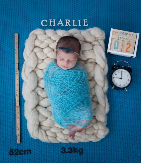 Newborn baby photography
Loomi Photography
Birth Announcement 