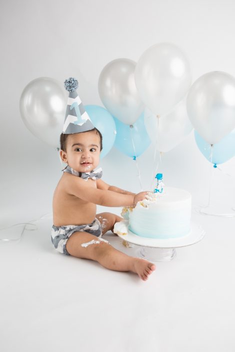 Baby photography  
Cake Smash 
Loomi Photography