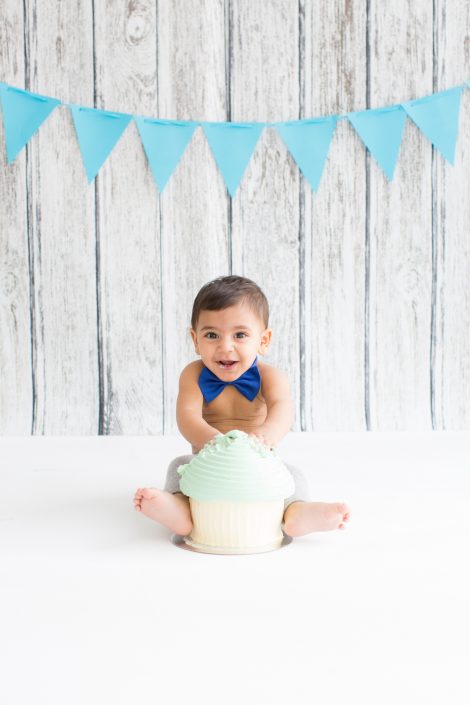 Baby photography  
Cake Smash 
Loomi Photography