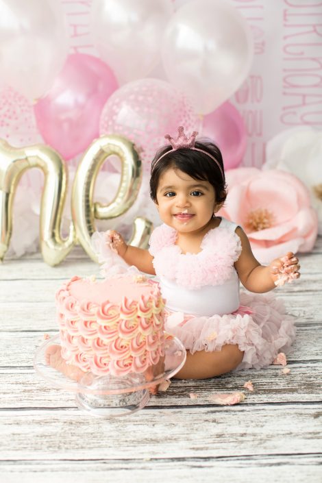 Baby photography  
Cake Smash 
Loomi Photography